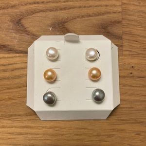 Set of 3 pearl earrings